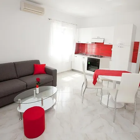 Mtv With Privatne Parking Apartment *