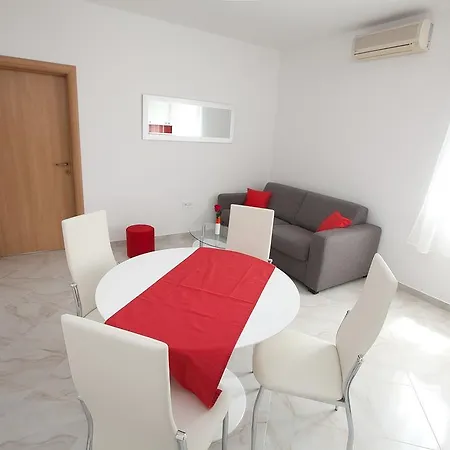 Apartment Mtv With Privatne Parking