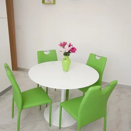 Apartment Mtv With Privatne Parking Zadar