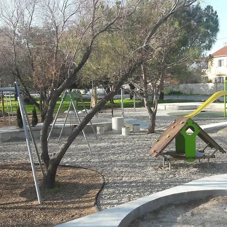 Mtv With Privatne Parking Zadar