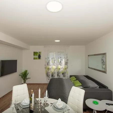 Apartment Mtv With Privatne Parking Zadar