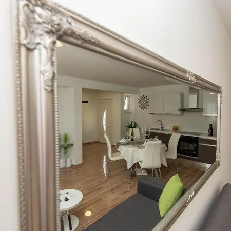 Apartment Mtv With Privatne Parking Zadar