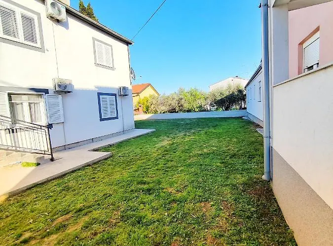 Mtv - Private Parking, Fast Wi-fi & Steps To The Apartman *