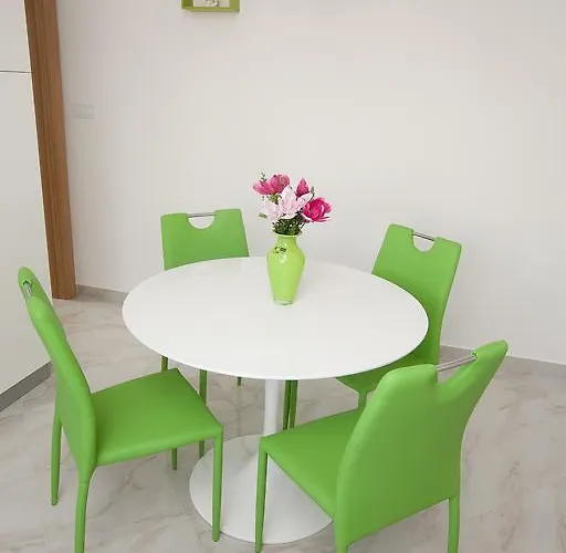 Appartement Mtv - Private Parking, Fast Wi-fi & Steps To The Zadar