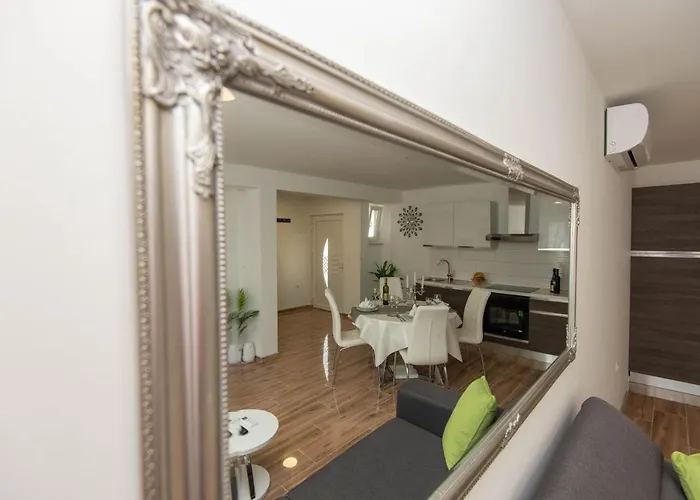 Appartement Mtv - Private Parking, Fast Wi-fi & Steps To The Zadar